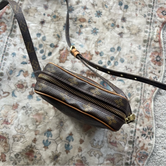 Louis Vuitton Danube Vintage Monogram Brown Messenger Bag - Picture 8 of 14